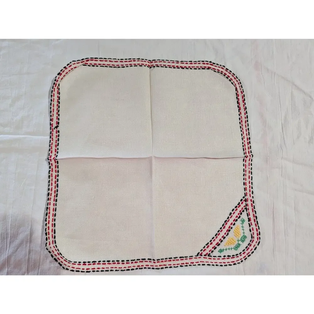 Exquisite 1930s Vintage Hand-Embroidered Cocktail Napkins (5)